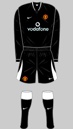 manchester united 2003 change kit