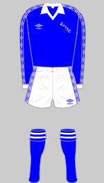 queen of the outh 1976-77 home kit